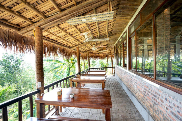 Rumah makan di Sentul. Foto hanya ilustrasi, bukan yang sebenarnya. Sumber: Pexels/Quang Nguyen Vinh