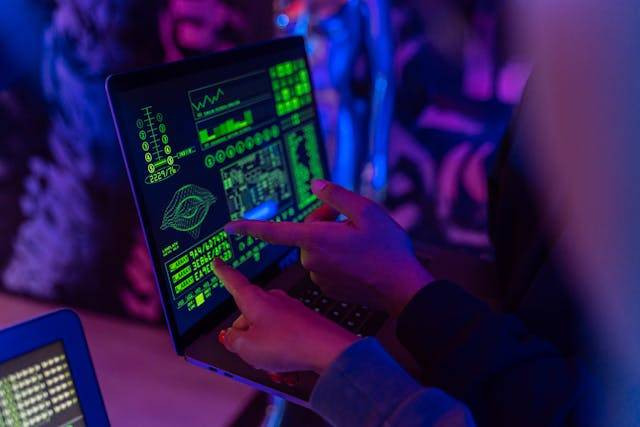 Ilustrasi. Contoh kata sandi 8 karakter. Sumber: Pexels / Antoni Shkraba