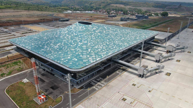 Bandara Dhoho di Kabupaten Kediri, Provinsi Jawa Timur sudah siap untuk melaksanakan penerbangan perdana besok, Jumat (5/4). dok. SDhl