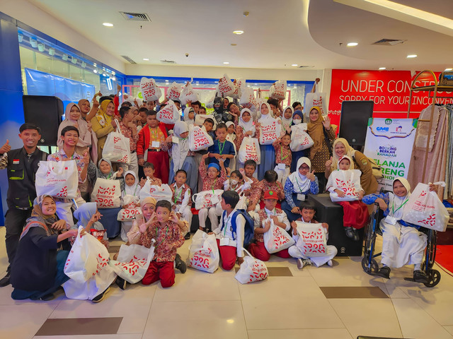 IZI dan GMB Balikpapan Berbagi Kebahagiaan Lebaran Bagi Anak Berkebutuhan Khusus (1)