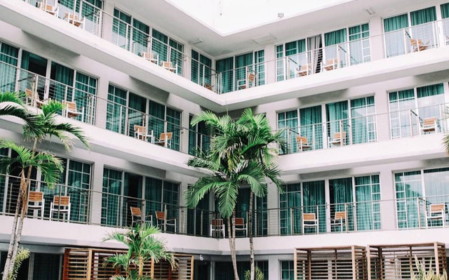 Hotel di Setiabudi Bandung. Foto Hanya Ilustrasi, Bukan Tempat Sebenarnya. Sumber Unsplash/Francesca Saraco