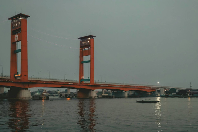Ilustrasi Tarif Tol Bakauheni Palembang 2024. Sumber: Unsplash/motomoto sc