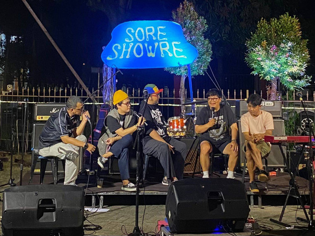 Wai Rejected memperkenalkan single terbarunya di 'hearing session' Sore Showre. Foto: Rizky Prapurna Bakti/Hi!Pontianak