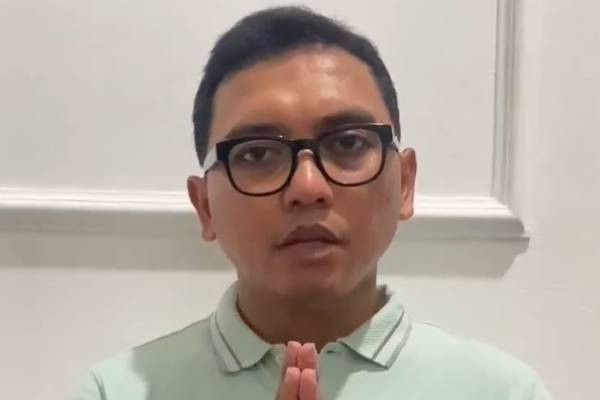 Pria di Jakarta Selatan meludah dan tak terima ditegur saat parkir di tengah jalan. Foto: X/@BolaBolaAja