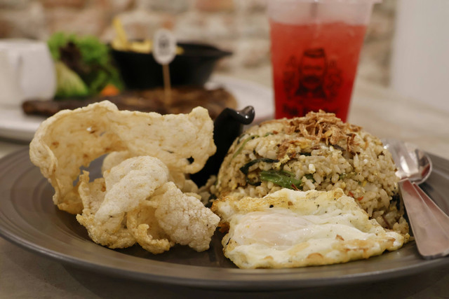 Tempat makan Condet murah, foto hanya ilustrasi, bukan tempat sebenarnya: Unsplash/You Le