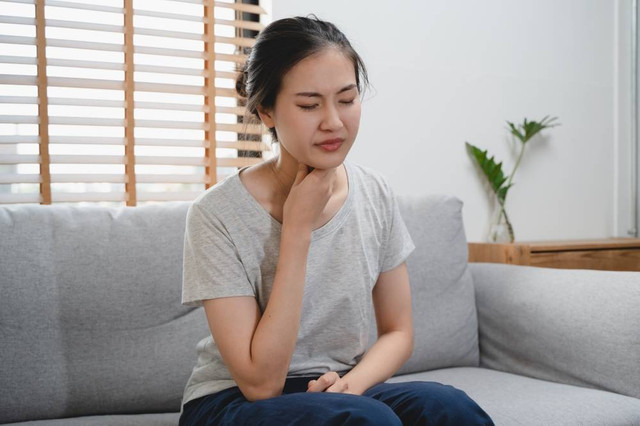 Ilutrasi sakit tenggorokan. Foto: Pormezz/Shutterstock