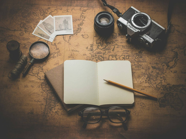 Ilustrasi Tahapan Penelitian Sejarah. Sumber: Unsplash.com/Dariusz Sankowski