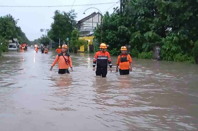 Dua kecamatan di Kabupaten Madiun, Jawa Timur, terendam banjir, Selasa (9/4/2024) Foto: Dok. Istimewa
