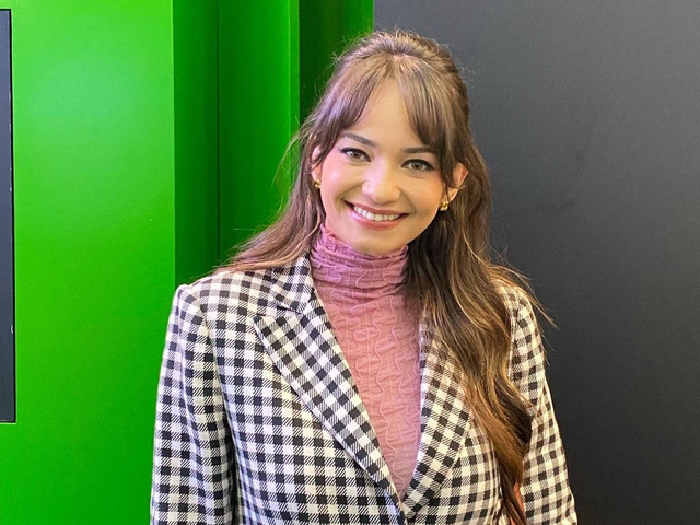 Enzy Storia saat ditemui di pop-up store Kate Spade New York di Summarecon Mall Kelapa Gading 3, Jakarta Utara, Kamis (28/3/2024). Foto: Judith Aura/kumparan