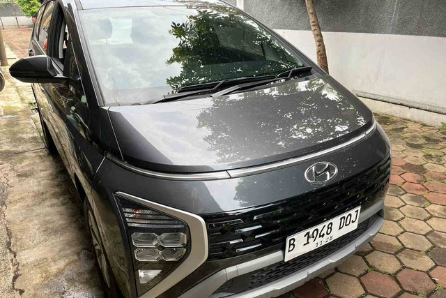 Menjajal Hyundai Stargazer Essential saat mudik dalam kota, Kamis (11/4/2024) Foto: Reza Aditya/kumparan