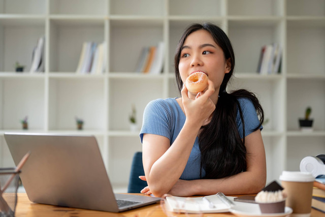 Ilustrasi perempuan. Foto: BongkarnGraphic/Shutterstock