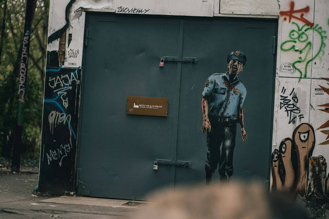 Ilustrasi rekomendasi film zombie korea. Sumber: serj sakharovskiy/unsplash