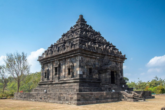 Candi Selogriyo Magelang. Foto hanya ilustrasi, bukan gambar sebenarnya. Sumber: Unsplash/ Budi Puspa Wijaya.