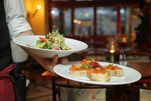 Restoran Western Food di Bandung, foto hanya ilustrasi, bukan tempat sebenarnya, Pexels/Pixabay
