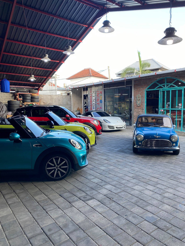 Bikini Garage, tempat sewa mobil mewah di Bali Foto: Bikini Garage