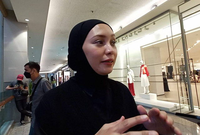 Desainer Irma Sari Joeda. Foto: Masruroh/Basra