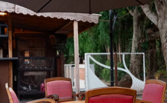 Warung Lodeh Lembang. Foto hanyalah ilustrasi bukan tempat sebenarnya. Sumber: Unsplash/Inna Safa