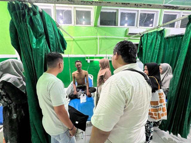 Korban saat dirawat di RS Kesrem Lhokseumawe. Dok: Polres Lhokseumawe.