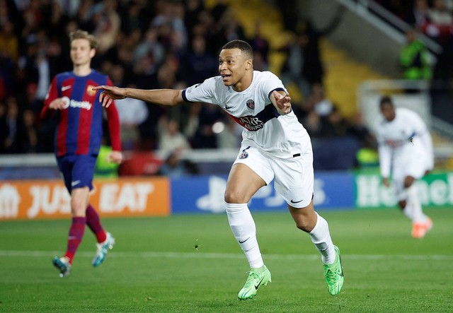 Kylian Mbappe dari Paris St Germain merayakan gol ketiganya Foto: Juan Medina/Reuters