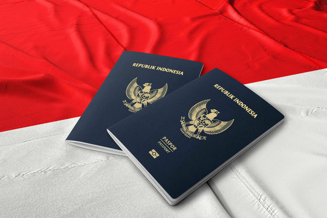 Paspor Indonesia warna hitam Foto: justit/Shutterstock