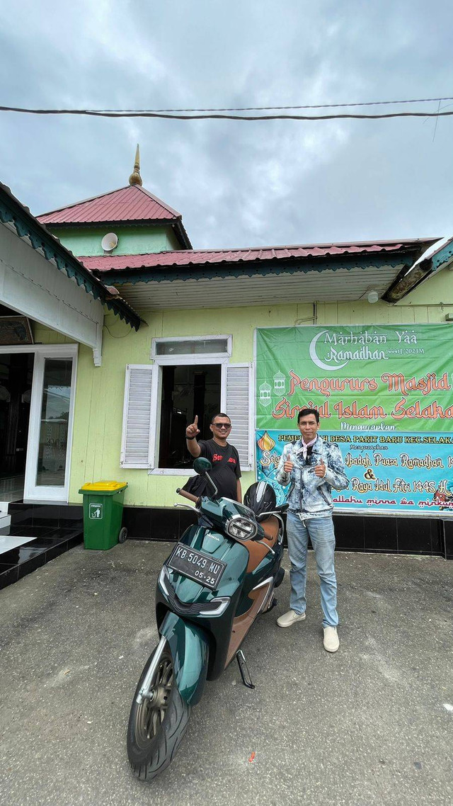 Rombongan touring 160 km Berbagi Kebaikan Satu Hati Menuju Kebersamaan bersama Honda Stylo. Foto: Dok. Astra Motor Kalbar