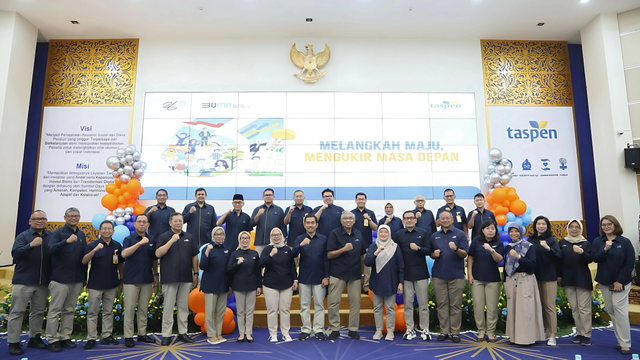 PT TASPEN dalam menggelar perayaan HUT ke-61 dengan tema “Melangkah Maju, Mengukir Masa Depan” di Kantor Pusat TASPEN, Jakarta Pusat (17/4/2024). Foto: Dok. Istimewa
