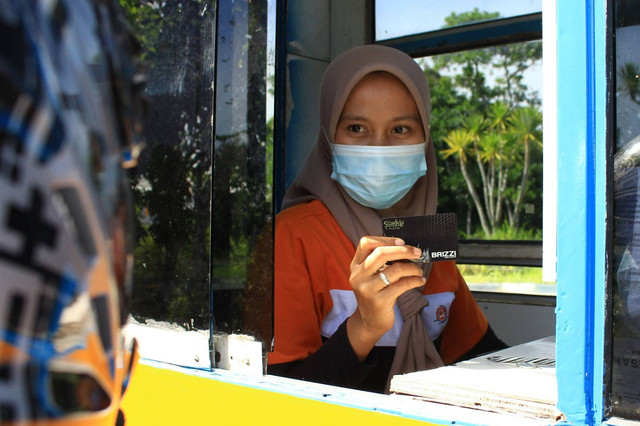 Transaksi uang elektronik BRIZZI. Foto: Dok. BRI