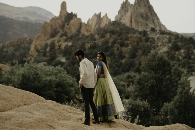  Ilustrasi Kata-Kata Cinta Romantis. Foto Unsplash/Andres Molina