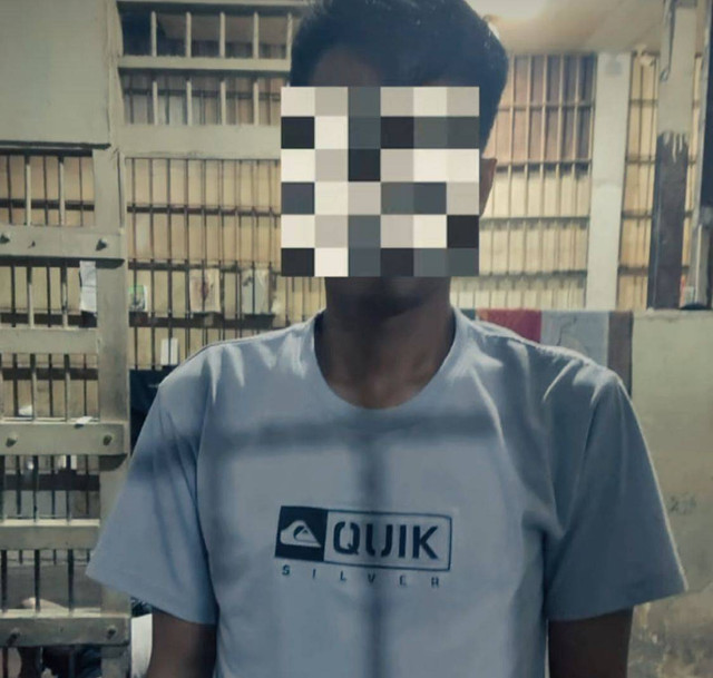 Pelaku pencurian sepatu senilai Rp 20 juta yang ditangkap polisi setelah videonya sempat viral di media sosial. Foto: Dok. Polresta Pontianak