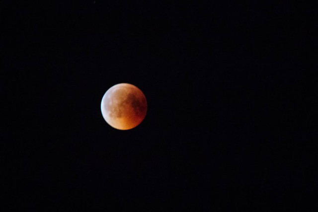 Ilustrasi Ciri-ciri Gerhana Bulan, foto:pexels