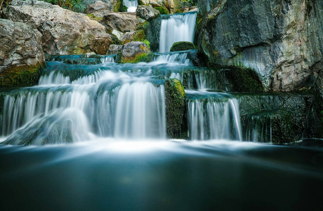 Air Terjun Sarasah.,. Foto hanya ilustrasi, bukan tempat sebenarnya. Sumber: Unsplash/mike lewis headsmart media
