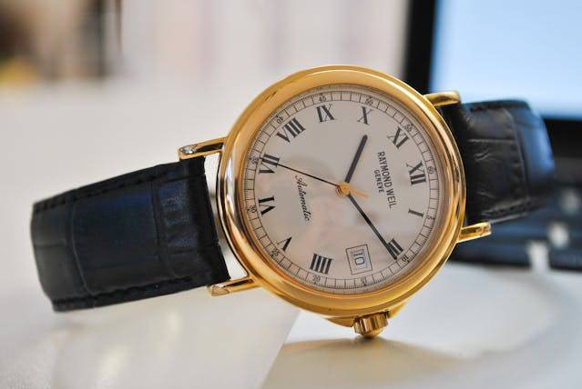 Jam analog adalah. Foto hanya ilustrasi. Sumber: Pexels/Philip Lindvall