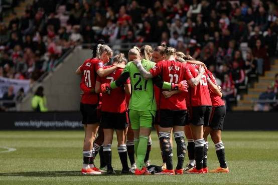 Manchester United melawan Tottenham Hotspur pada pertandingan lanjutan Women's Super League, Minggu (21/4/2024).
Foto: Manchester United