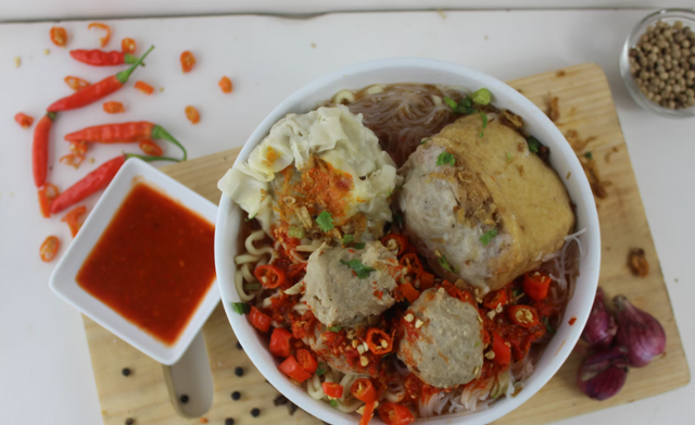 Baso aci di garut. Foto hanya ilustrasi, bukan tempat sebenarnya. Sumber: Unsplash/Muhammad Arifin Nursalim