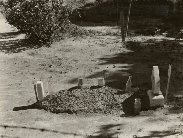 Ilustrasi Makam Cut Nyak Dien. Sumber: Unsplash
