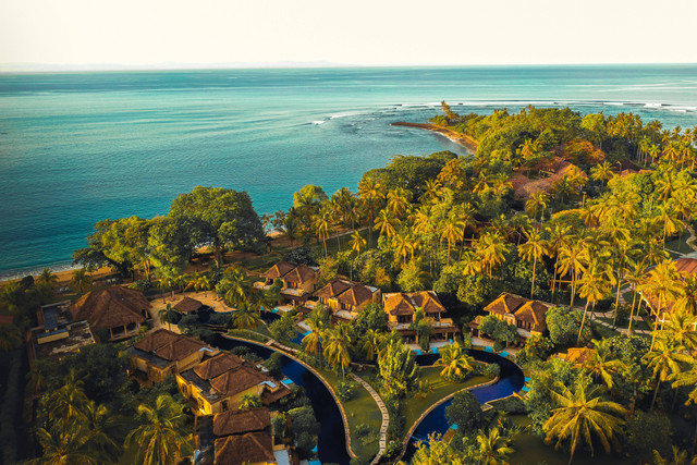 Ilustrasi Pantai Senggigi. Unsplash.com/Tandya-Rachmat