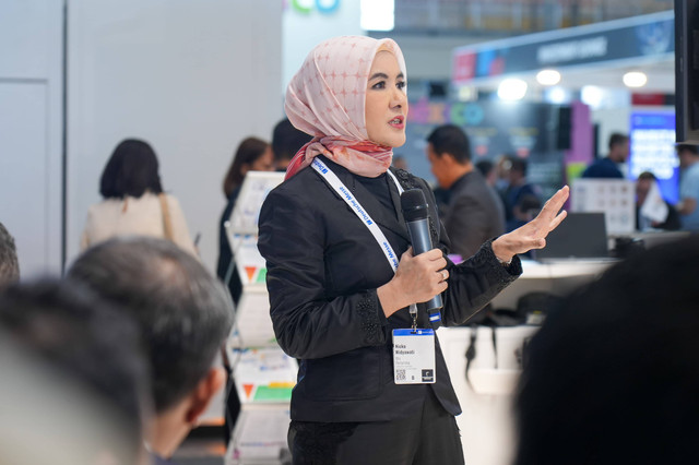 Direktur Utama Pertamina, Nicke Widyawati menjadi pembicara dalam Business Forum "Forging Intelligent and Sustainable Industrial Practices" di Paviliun Indonesia pada gelaran Hannover Messe 2024, Senin (22/4/2024). Foto: Dok. Pertamina EP