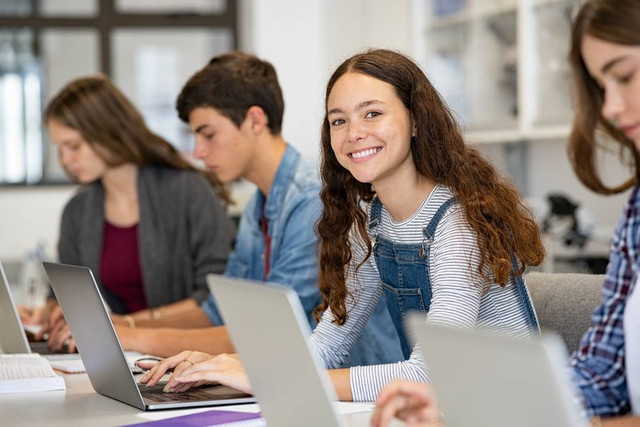 Ilustrasi siswa belajar. Foto: Shutterstock