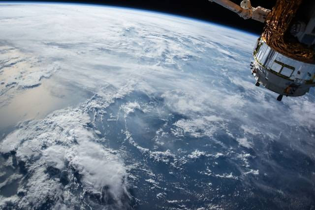 Manfaat Atmosfer. Foto hanya ilustrasi. Sumber foto: Unsplash/Nasa