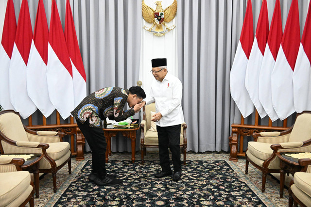 Suasana pertemuan Wapres Ma'ruf Amin dan Cawapres Terpilih Gibran Rakabuming Raka, Rabu (24/4/2024). Foto: BPMI Setwapres
