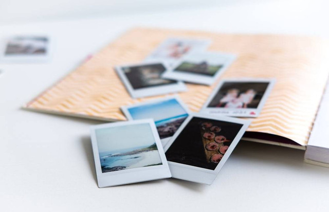 Foto Hanya Ilustrasi Photobox di Surabaya, Bukan Tempat Sebenarnya. Sumber Unsplash/Rirri