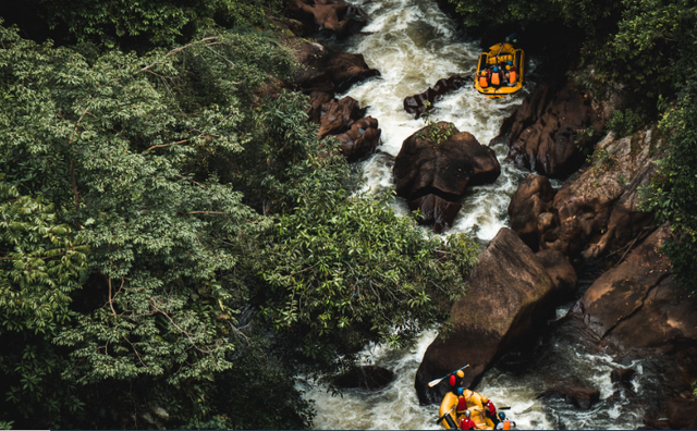 Rafting di namu hejo pangalengan. Foto hanya ilustrasi, bukan tempat sebenarnya. Sumber: Unsplash/Firdouss Ross