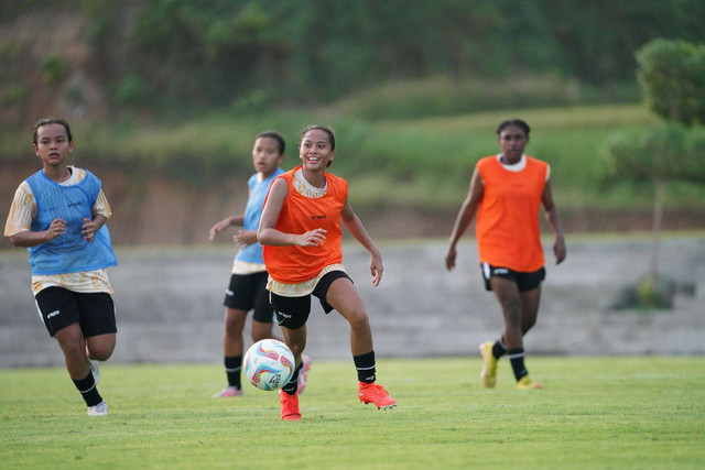 Zaira Kusuma saat menjalani pemusatan latihan (TC) Timnas Wanita U-17 Wanita di Bali jelang Piala Asia Wanita U-17 2024. Foto: Dok. Istimewa