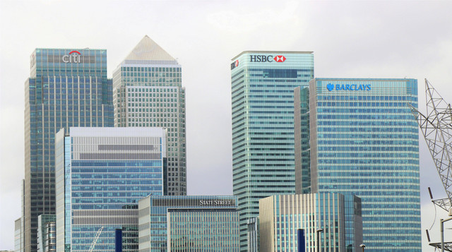 Ilustrasi Pengertian Bank Umum Milik Swasta Asing, Foto: Pexels/Expect Best