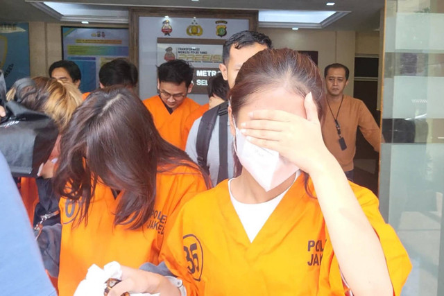 Chandrika Chika saat digiring ke tempat rehabilitasi. Foto: Dok. Istimewa