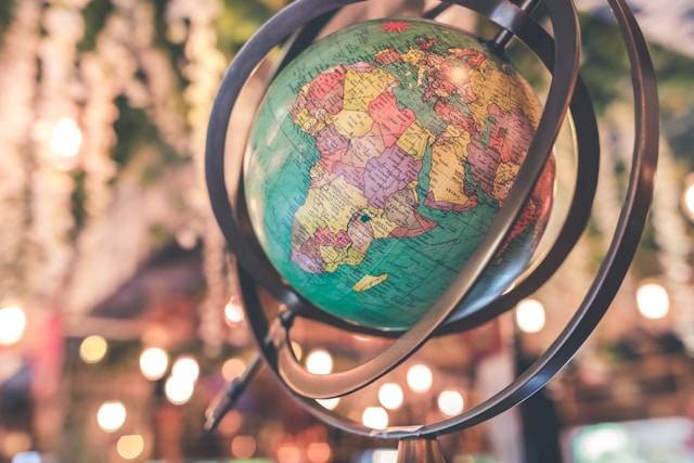 Sebutkan Dampak Letak Astronomis Terhadap Iklim Di Indonesia! Foto Hanya Ilustrasi. Sumber Foto: Unsplash.com/Artem Beliaikin