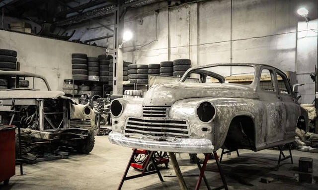 Bengkel Mobil di Bandung. Foto hanyalah ilustrasi bukan tempat sebenarnya. Sumber: Unsplash/Egor Vikhrev