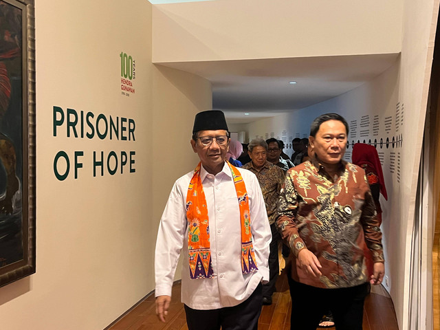 Mahfud MD menghadiri Pagelaran Seni IA UII di Ciputra Artpreneur, Minggu (28/4). Foto: Tiara Hasna/kumparan