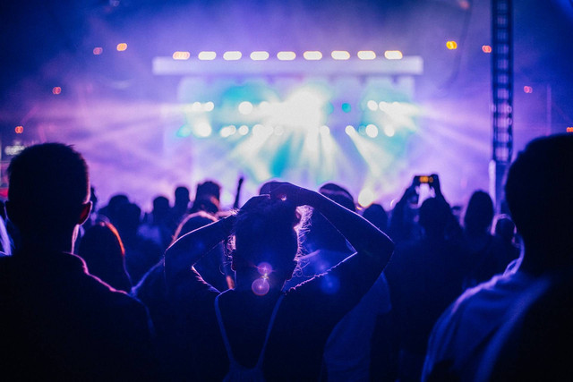 Cara beli tiket Fancon RIIZE di Jakarta 2024, foto hanya ilustrasi, bukan tempat sebenarnya: Unsplash/Lukas Bato