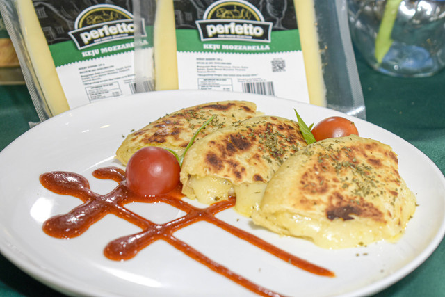 Acara memasak bersama menggunakan produk keju Perfetto Mozzarella di Jakarta (27/4/24). Foto: Dok. Perfetto